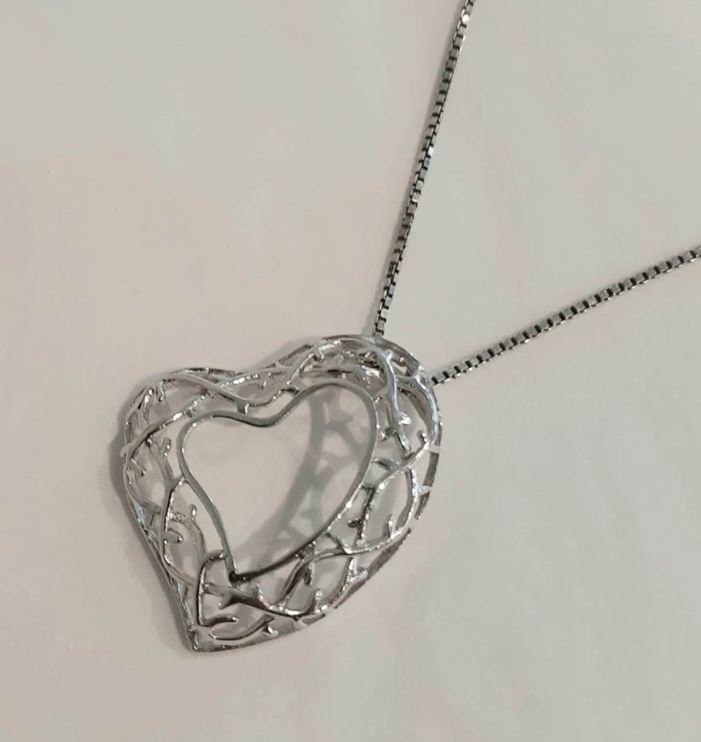 Filigree Heart Pendant on a Box Chain