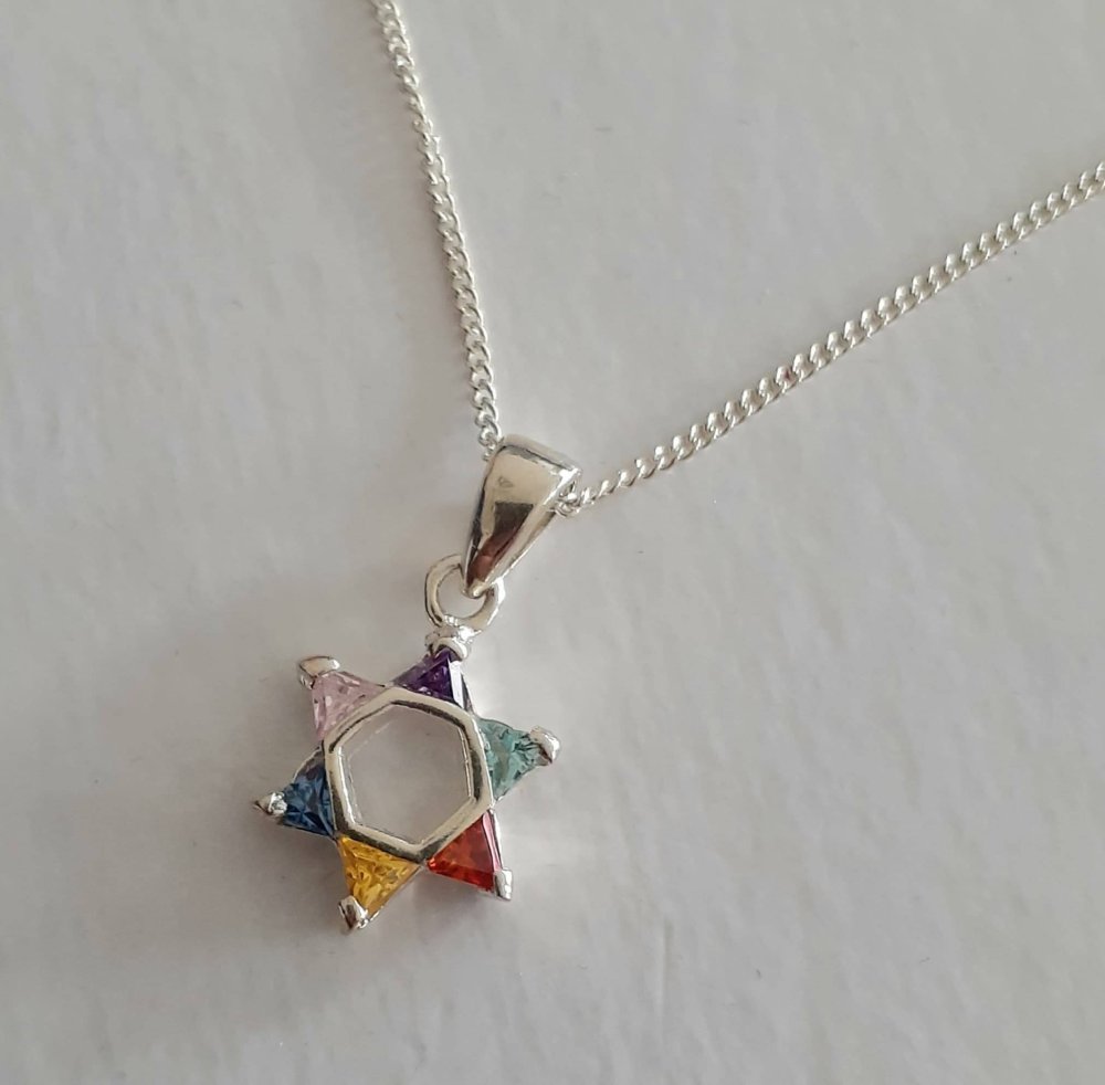 Silver Curb Chain with a Star Pendant