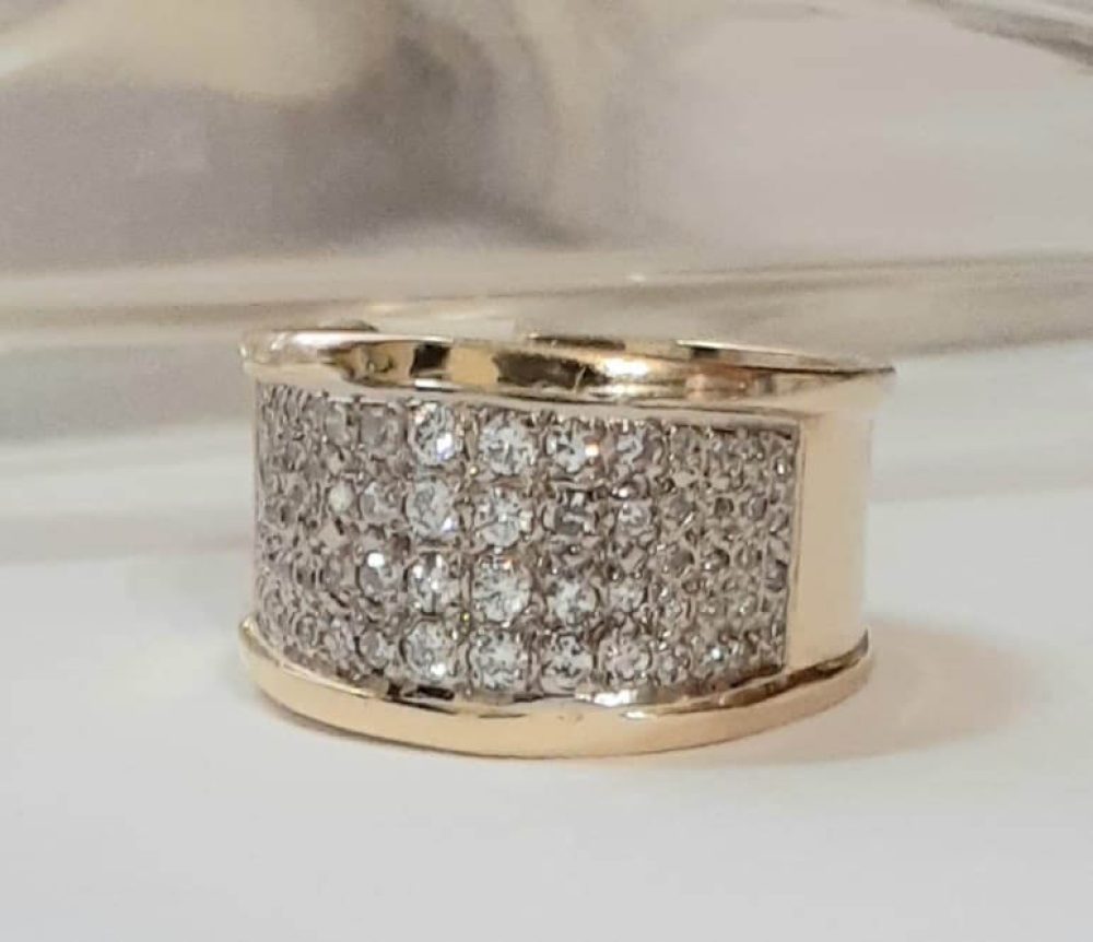Diamond Band set in 14k Gold - Image 2