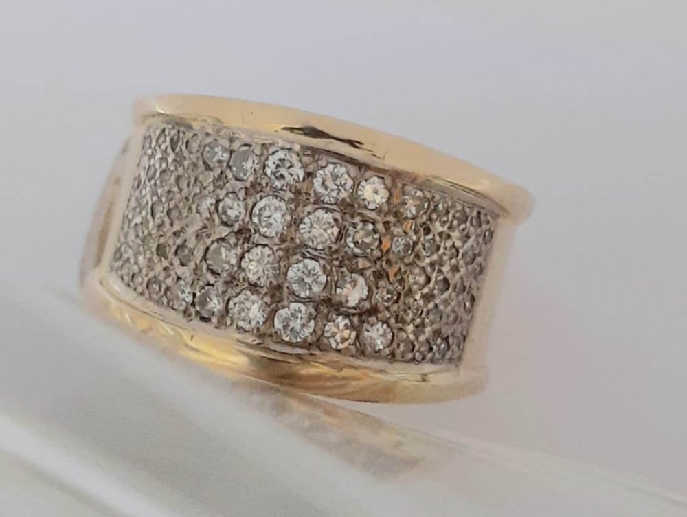 Diamond Band set in 14k Gold - Image 3