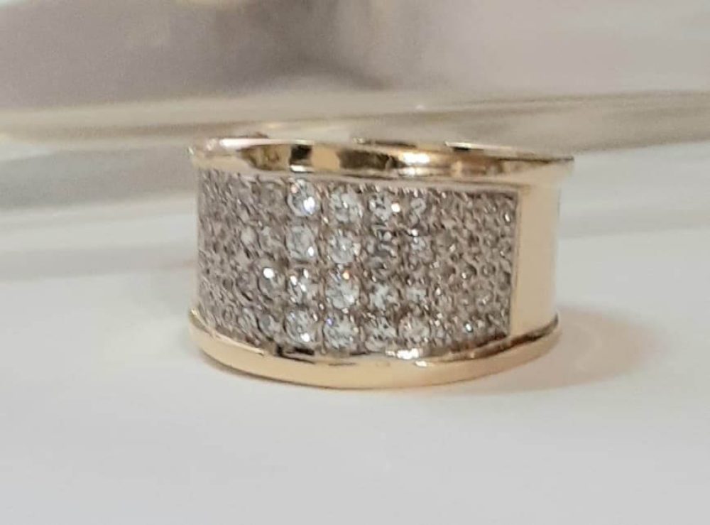Diamond Band set in 14k Gold - Image 4