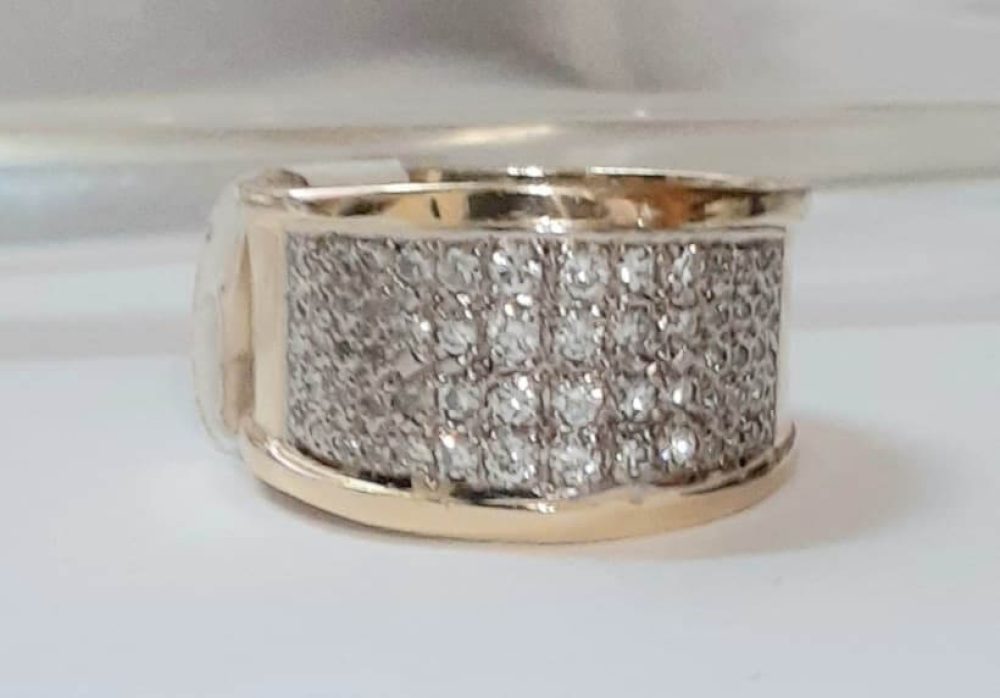 Diamond Band set in 14k Gold