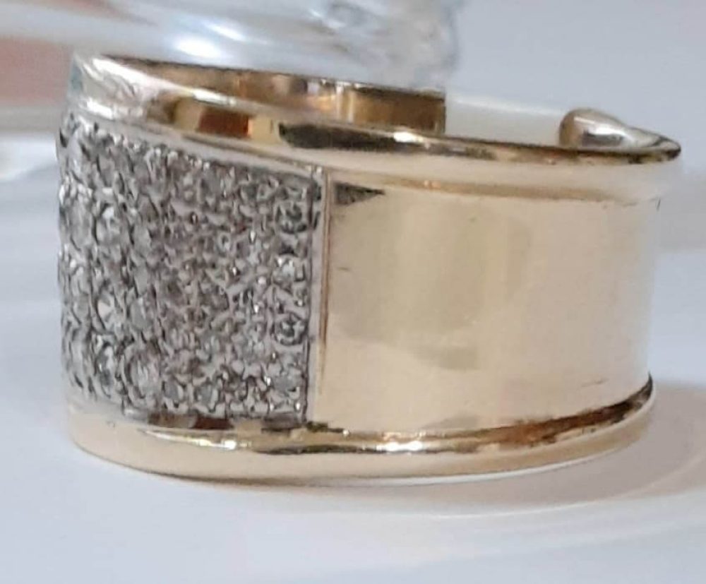 Diamond Band set in 14k Gold - Image 5