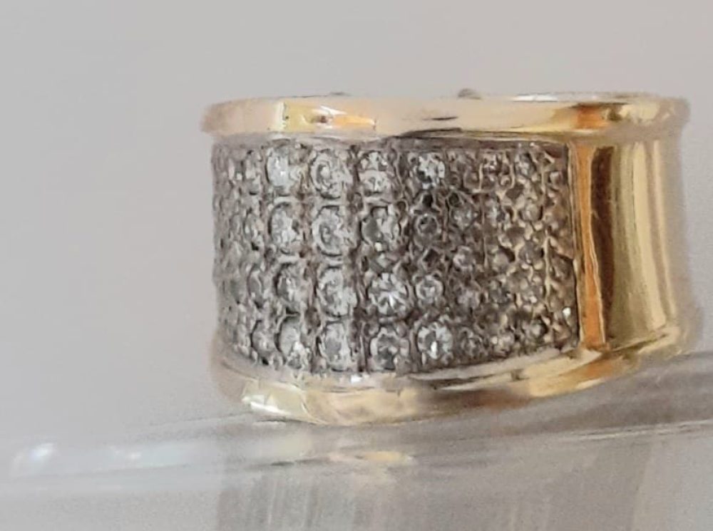 Diamond Band set in 14k Gold - Image 6