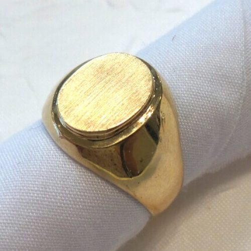 10K Oval Signet ring