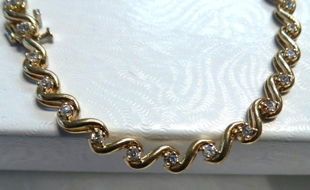 10k S Shaped Diamond Bracelet