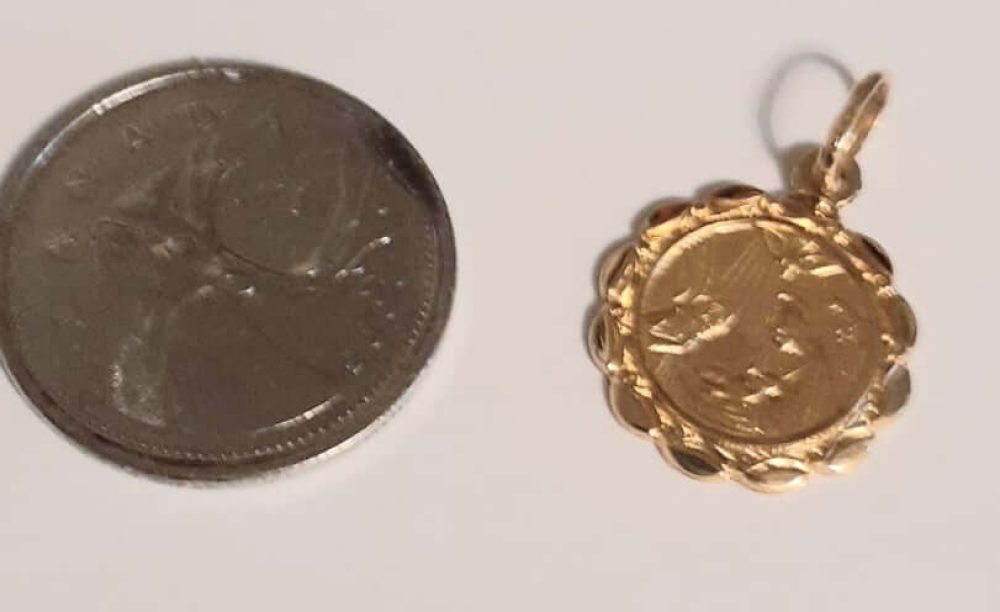 Baptism Pendant in 18k Gold - Image 2