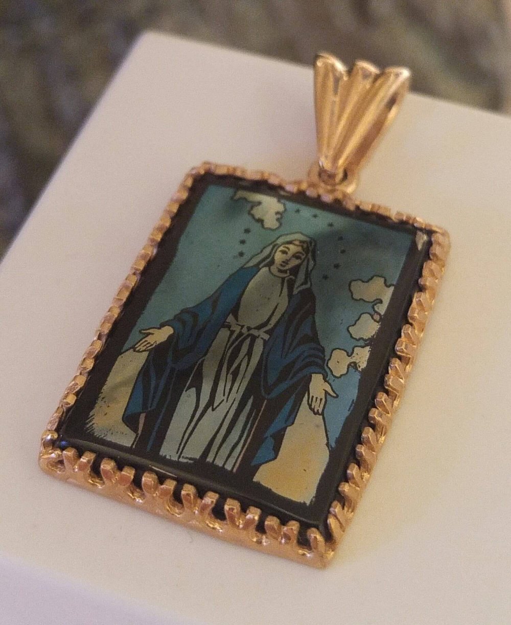 Mother Mary Pendant set in 10k - Image 2