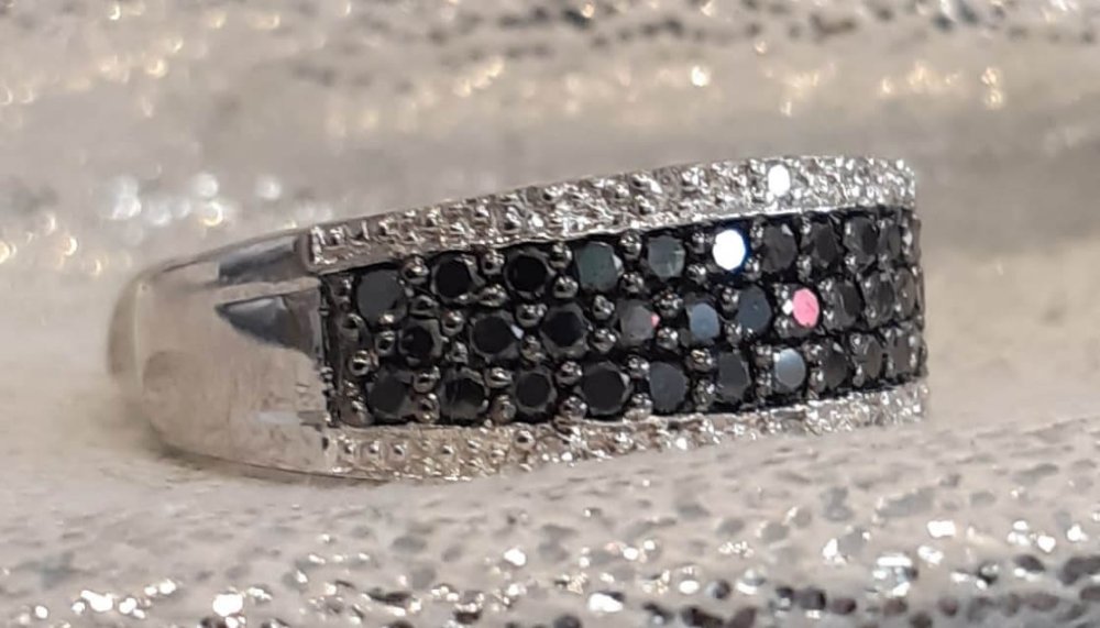 Black & White Diamond Ring 10k - Image 4
