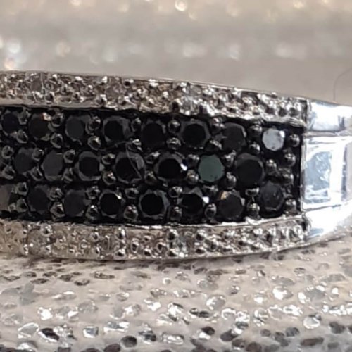 Black & White Diamond Ring 10k