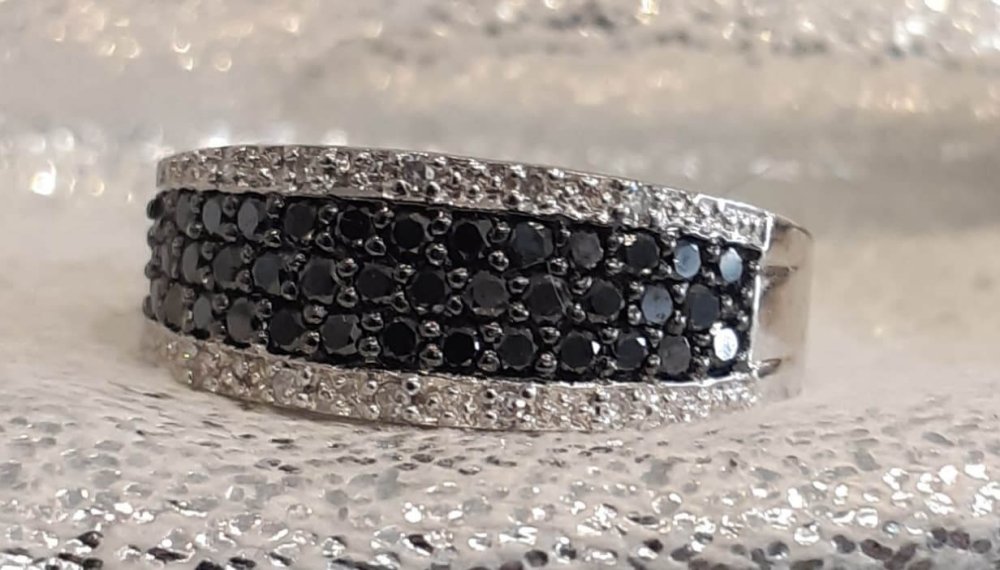 Black & White Diamond Ring 10k - Image 6