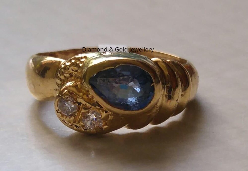 18K Cubic Zirconia  & Tanzanite Ring