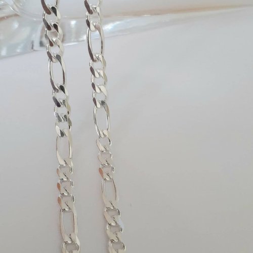 Figuro Styled Silver Chain