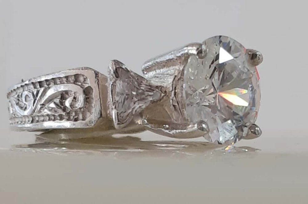 Cubic Zirconia Stoned Silver Ring - Image 4