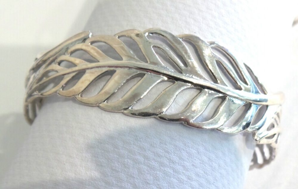 Silver Leaf styled Bangle