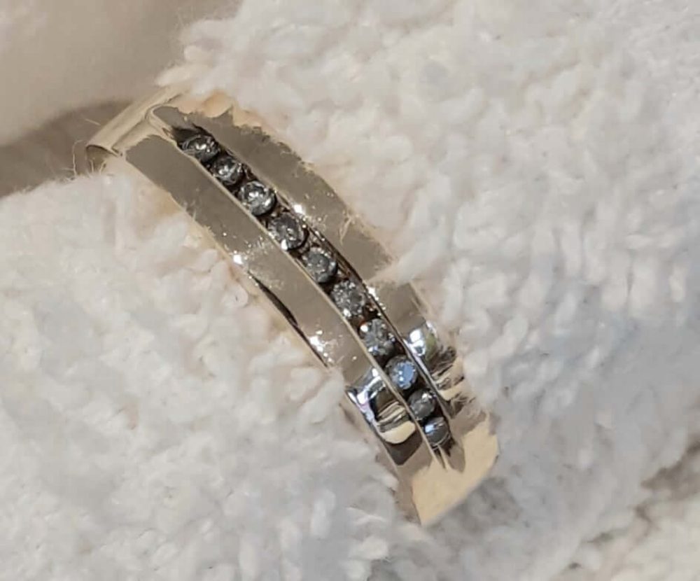 Diamond Band set in 14k - Image 2