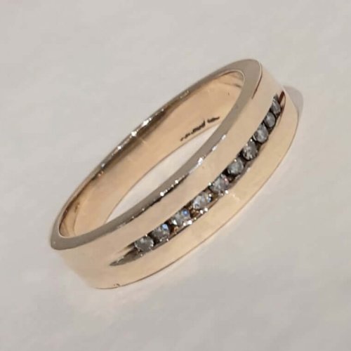 Diamond Band set in 14k