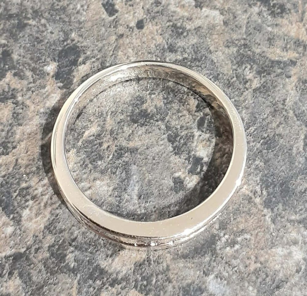 Diamond Band set in 14k - Image 3