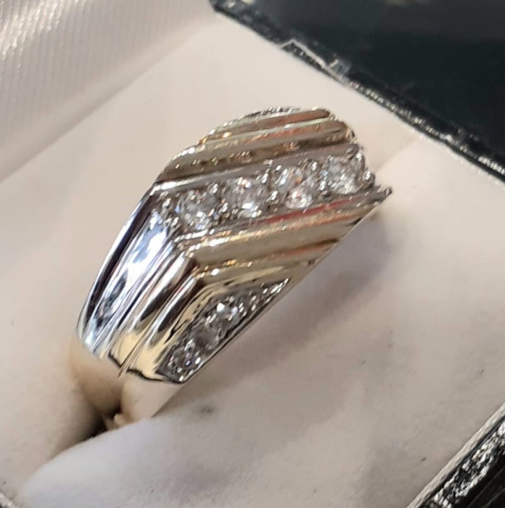 Two Toned Men's Cubic Zirconia Stone Ring - Image 2