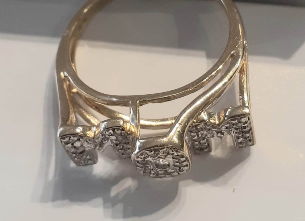 Mom Ring in Diamonds 10k - Image 2