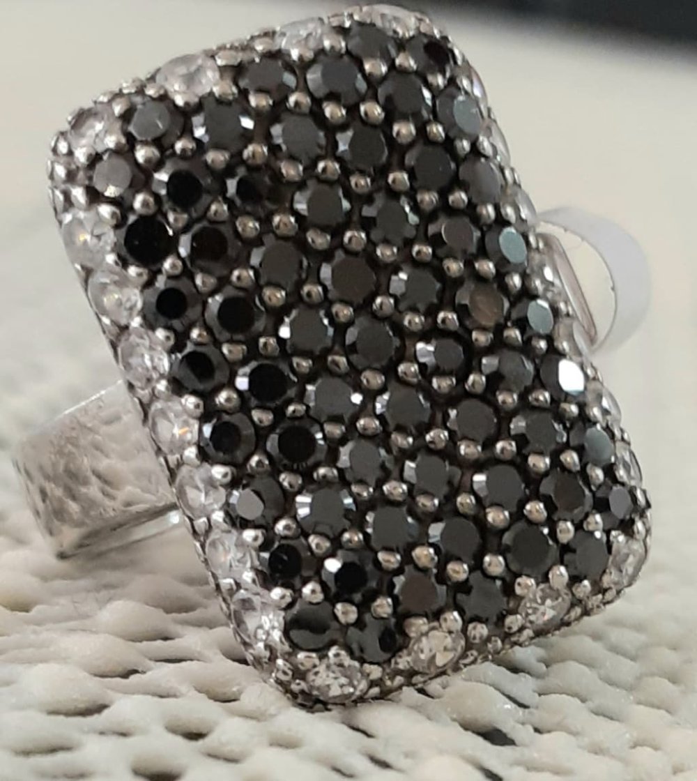 Black Cubic Zirconia Stone Silver Ring - Image 3
