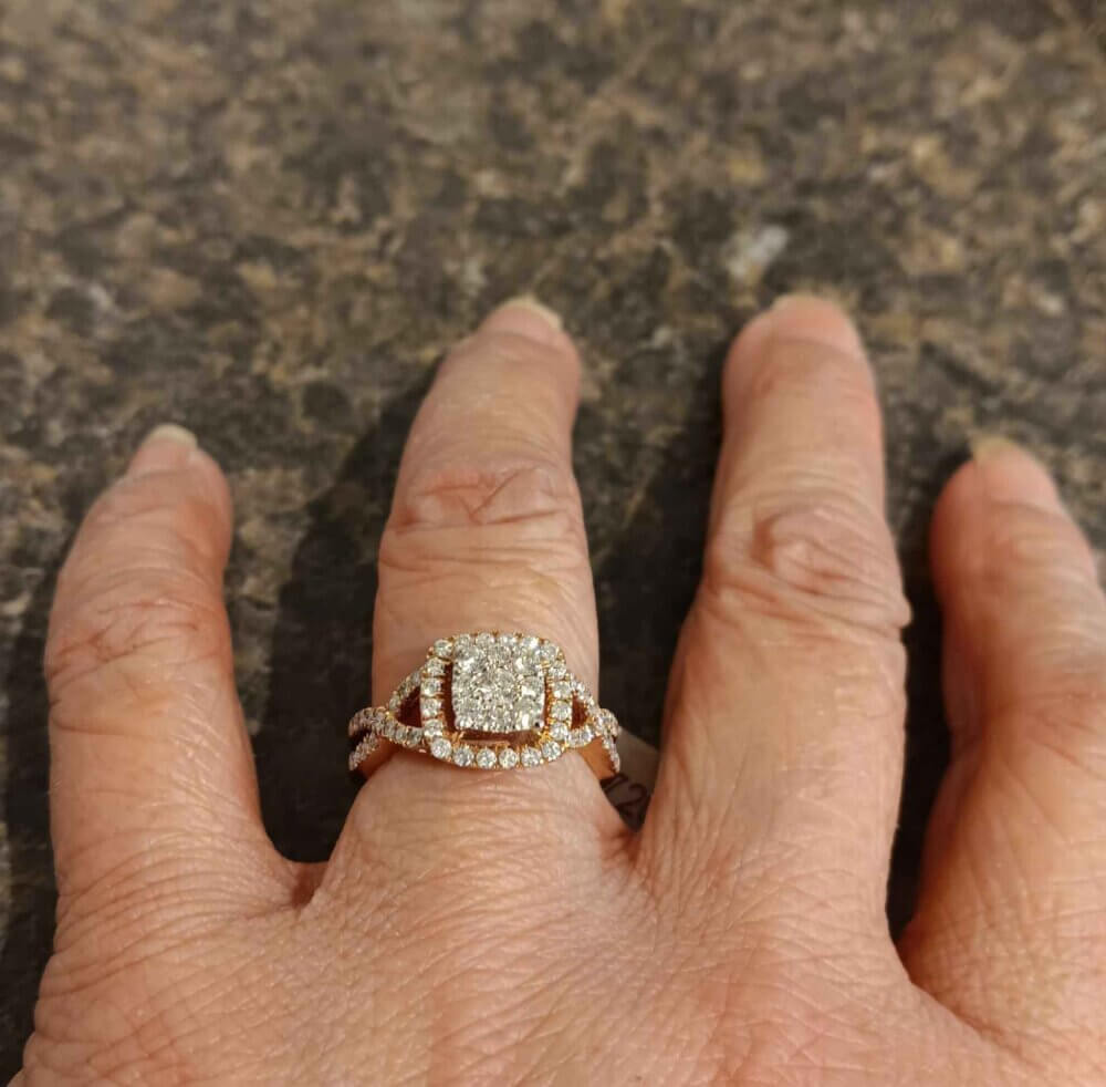 10k Rose Gold Diamond Ring - Image 5