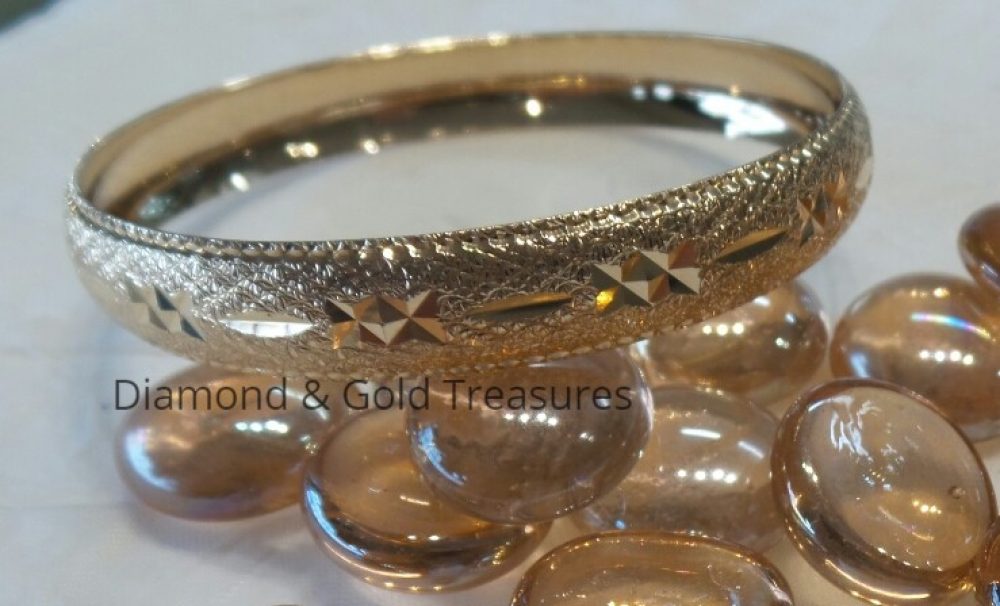 10k Diamond Cut Bangle
